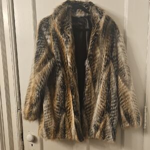 Faux Fur Women's Coat - Donna Salyers Fabulous Furs Gorgeous M
